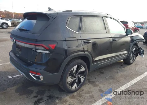 2025 Volkswagen Taos 1.5T Se z USA, uszkodzony, nr VIN 3VVVC7B23SM007157